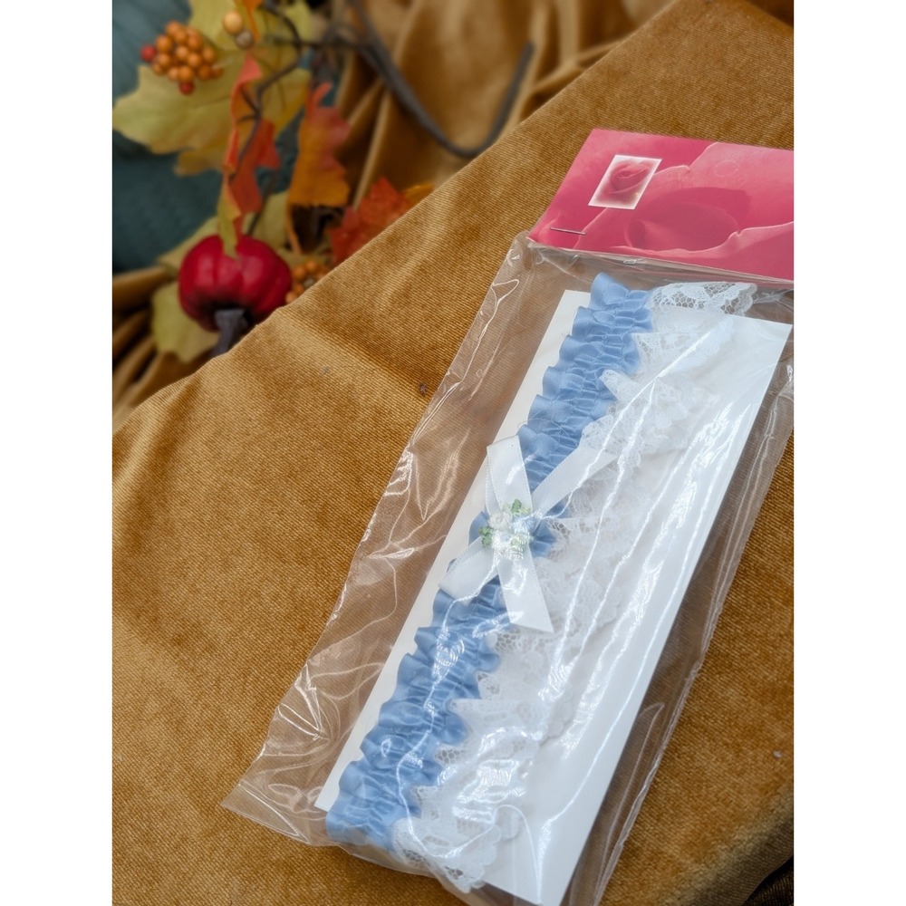 Something Blue Bridal Garter Lace with Embroidered Flower Bow NIP